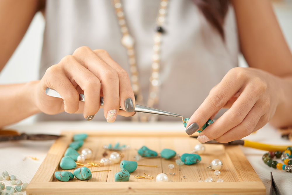 7 mistakes that can damage one’s jewelry